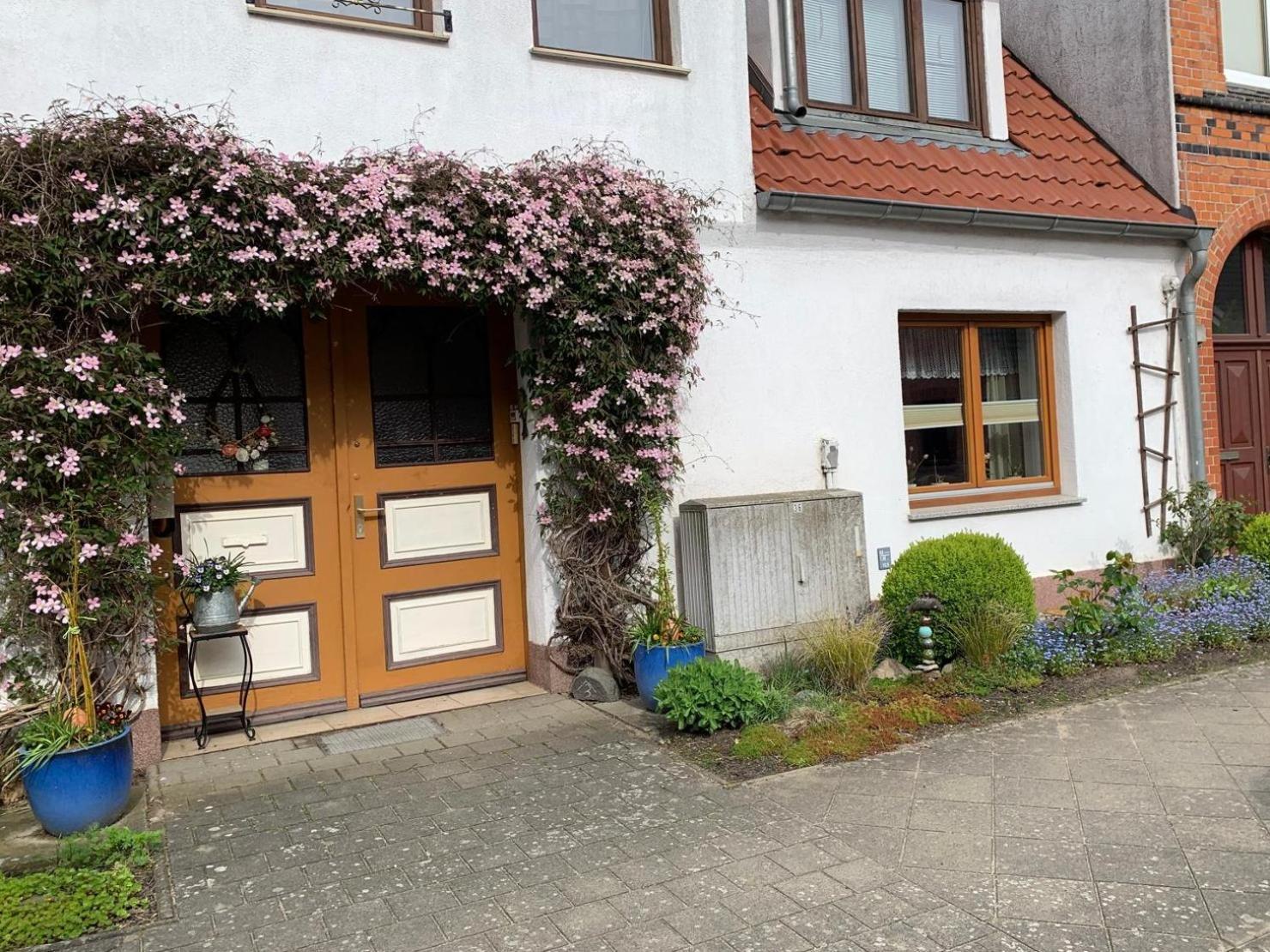 Ferienwohnung Fuer 2 Personen Krakow am See Buitenkant foto